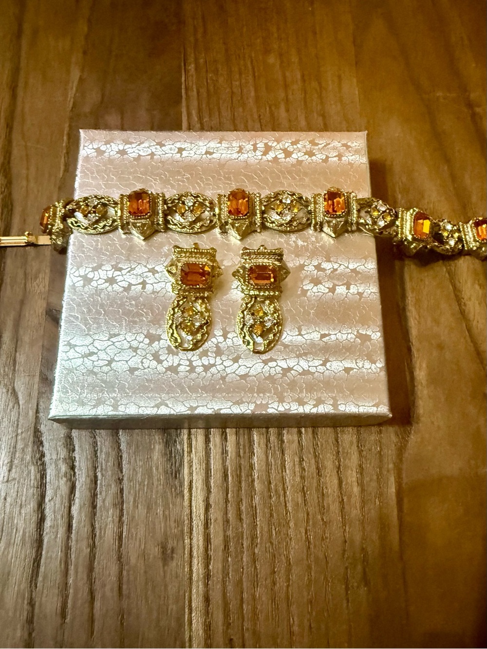 VTG Mid-Century Victorian Revival Gold Filigree Amber Glass Bracelet & Earrings
